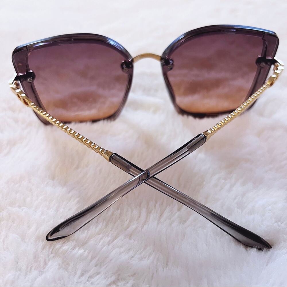 Gia Clear Light Purple Chain Link Oversized Sunglasses - Picture 10 of 12